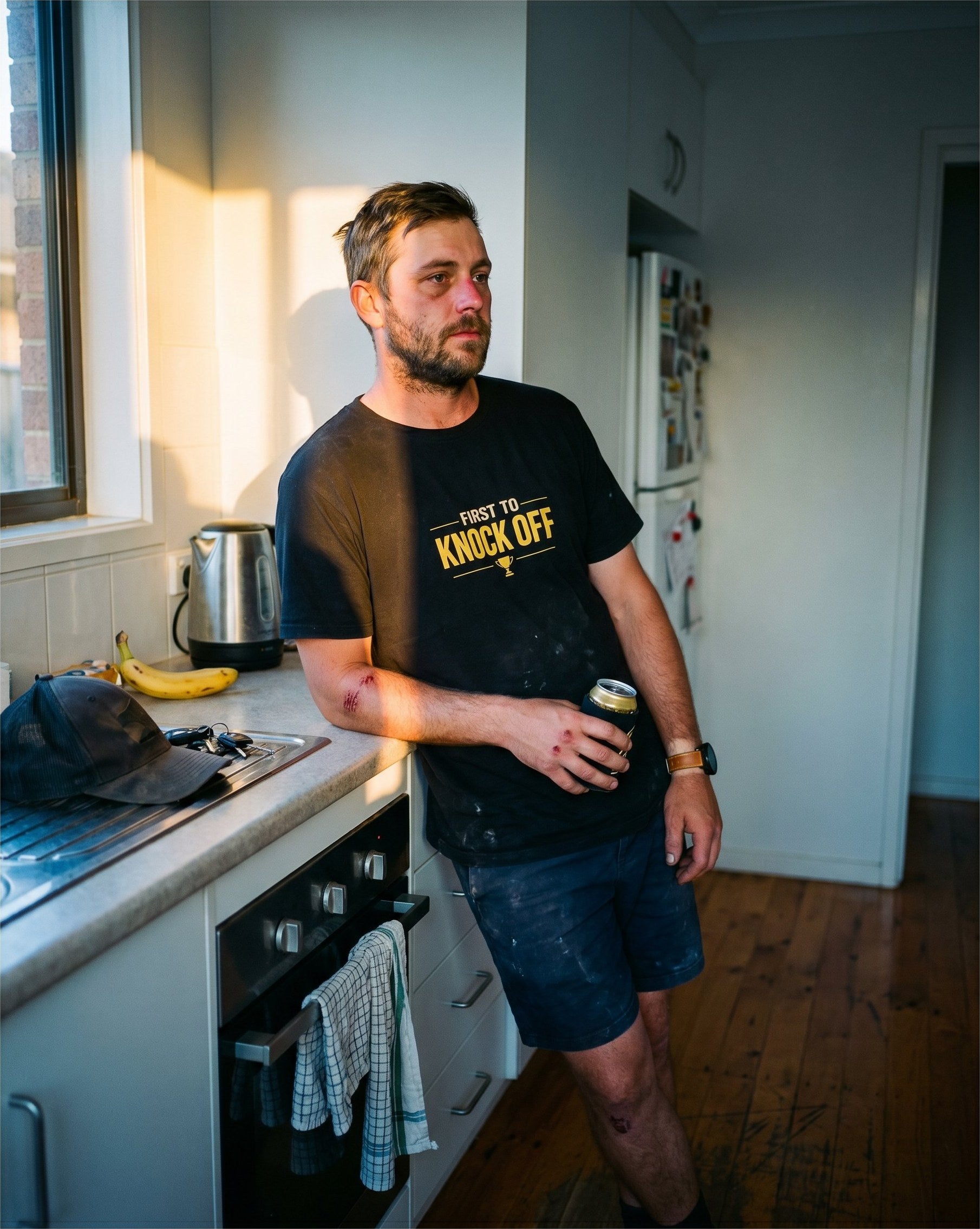 First to Knock Off tee — Australian tradie — interieur shot