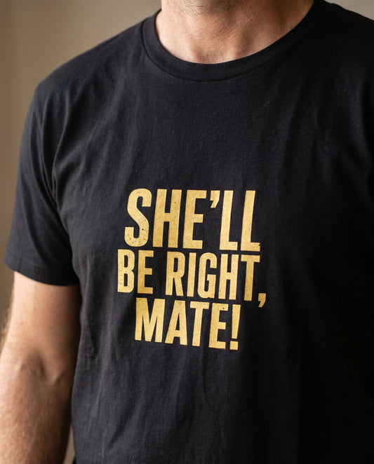 She'll Be Right, Mate tee — Australian tradie — detail shot